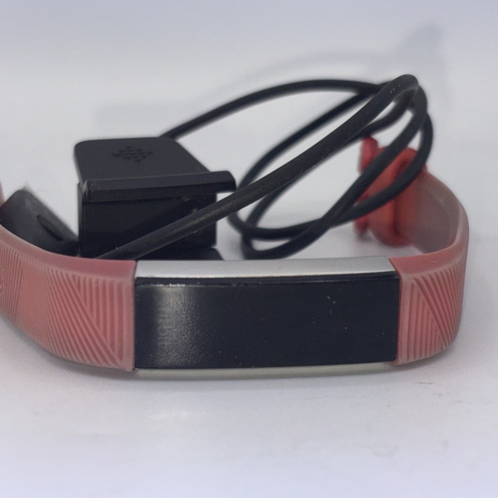 Fitbit Alta HR Activity Tracker- Pink- With Power Cable Tested