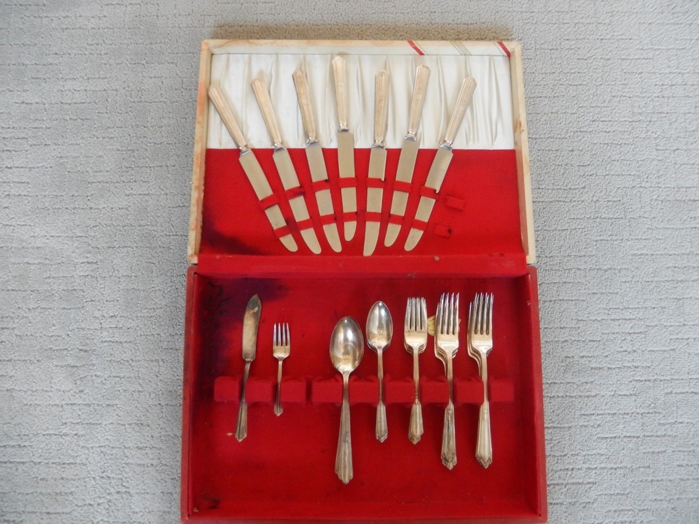 Stratford Plate Cotillion flatware & Box