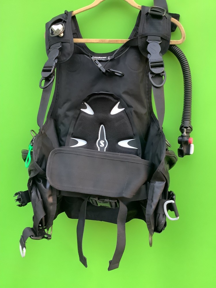 Scubapro Go BCD 2011 Size Large pre owned