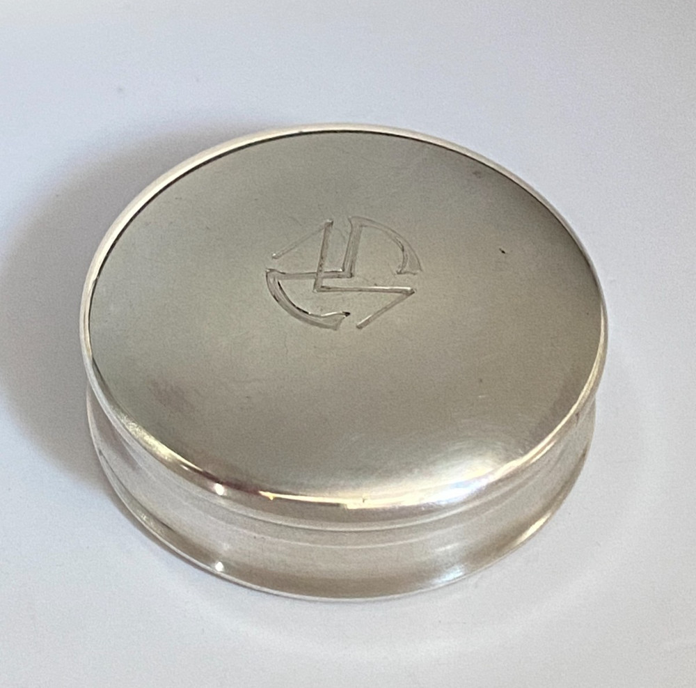 Antique c1910 Austrian Heavy Solid Silver Pill Trinket Box Gilt Interior