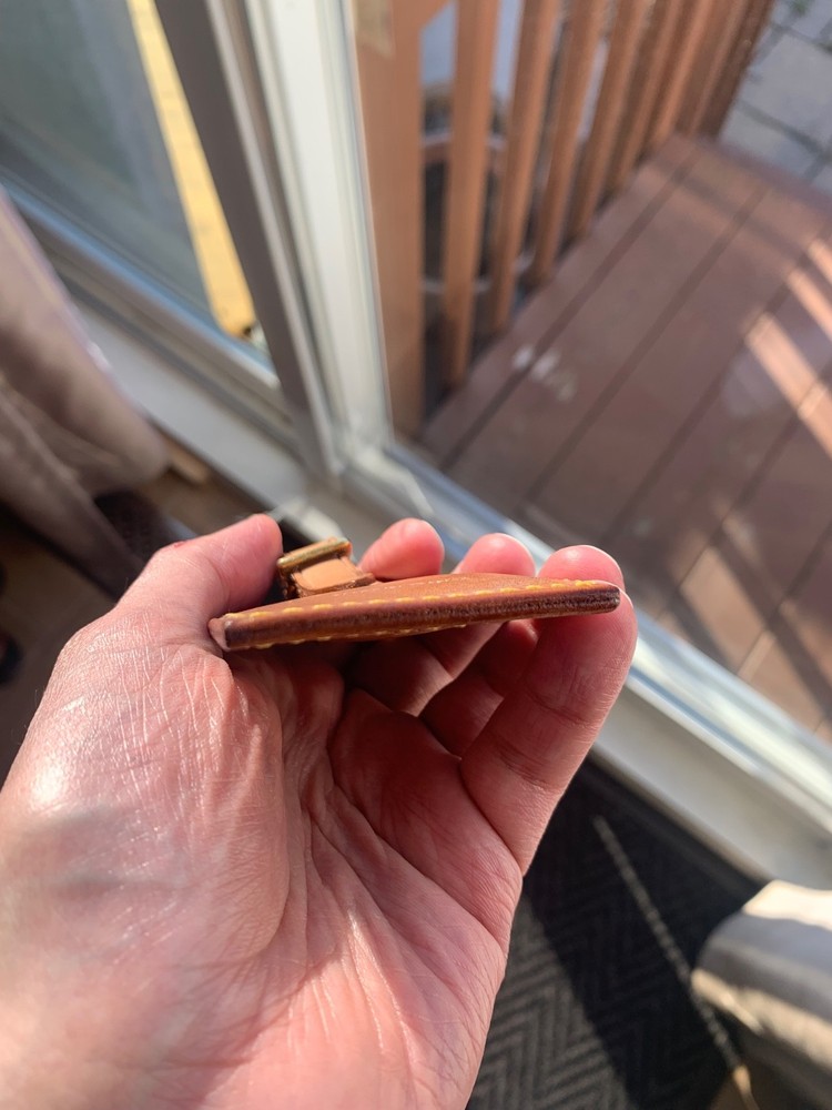 Authentic Louis Vuitton large leather luggage tag !