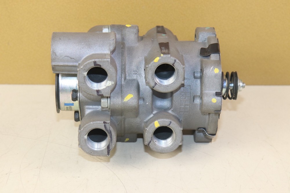 BENDIX E-8P Brake Valve 800629 NEW