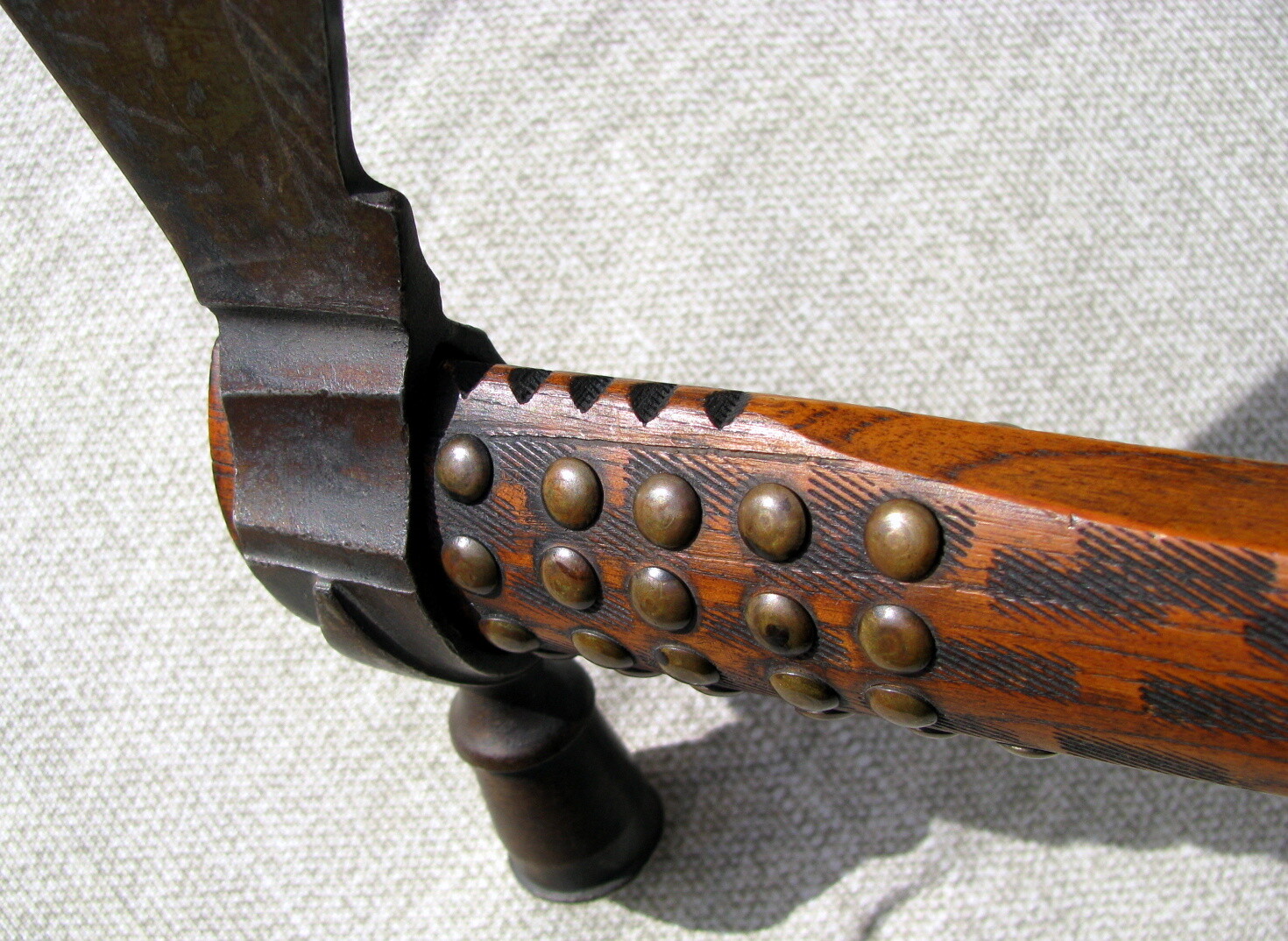 FINE ANTIQUE PLAINS INDIAN PIPE TOMAHAWK 100 TACKS/FILE BURNS 5 COLOR BEAD DROP