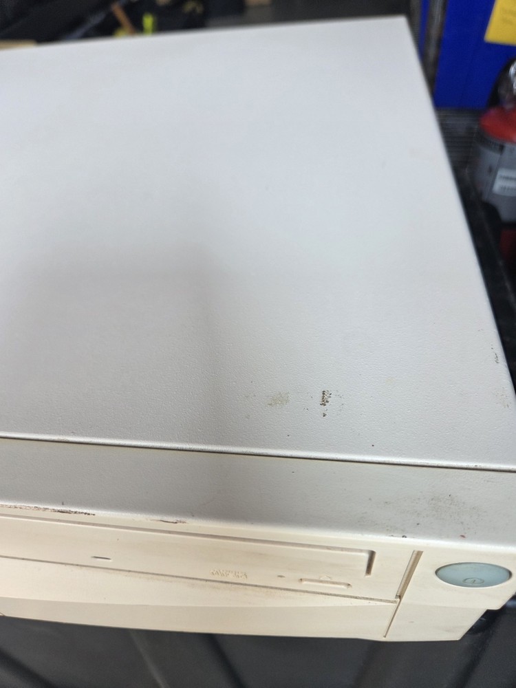 Compaq Presario Computer 7212 Vintage 90s Desktop Computer Powers On UNTESTED
