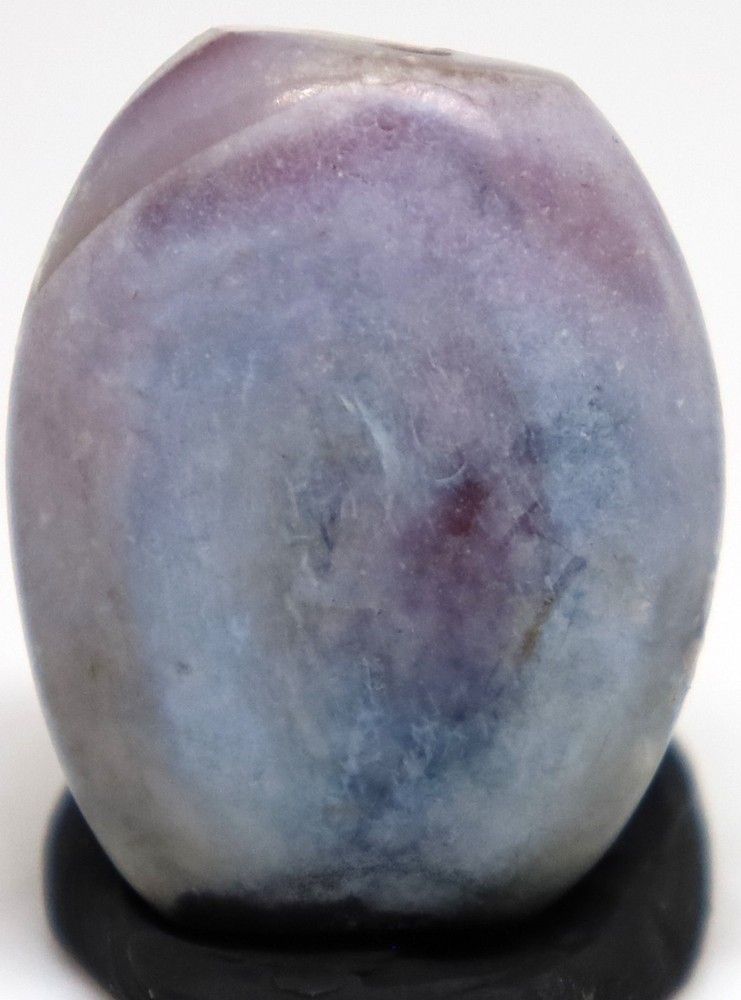 Ancient Tibetan Agate Stone Bead with rare Pattern in good Condition