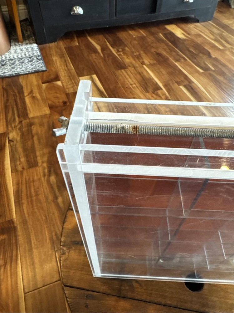 1/64 Scale Hot wheels 15 Slot Display Case Plexiglass