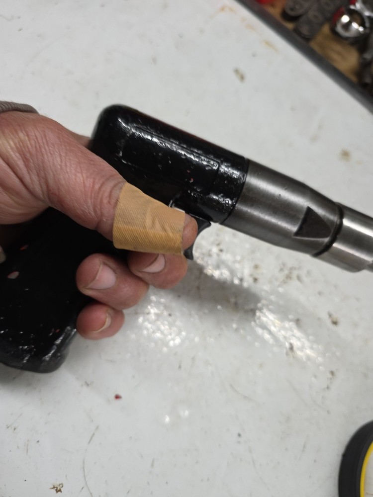 Universal Tool Palm pneumatic drill Model 500 rpm