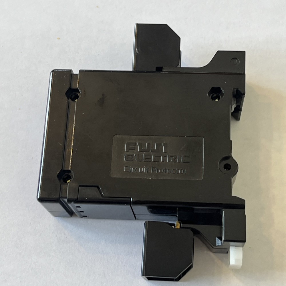 FUJI ELECTRIC CP31D-2A DC50V Single Pull Circuit Protector (NEW) open box Qty-1