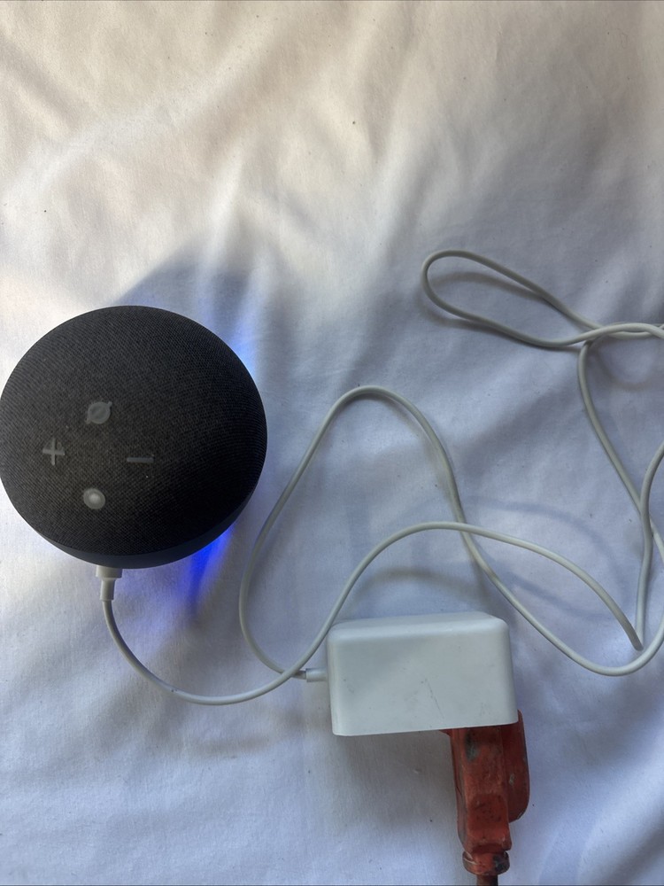 Amazon Echo Dot 4th Gen Smart Speaker Charcoal Model B7W64E with Charger