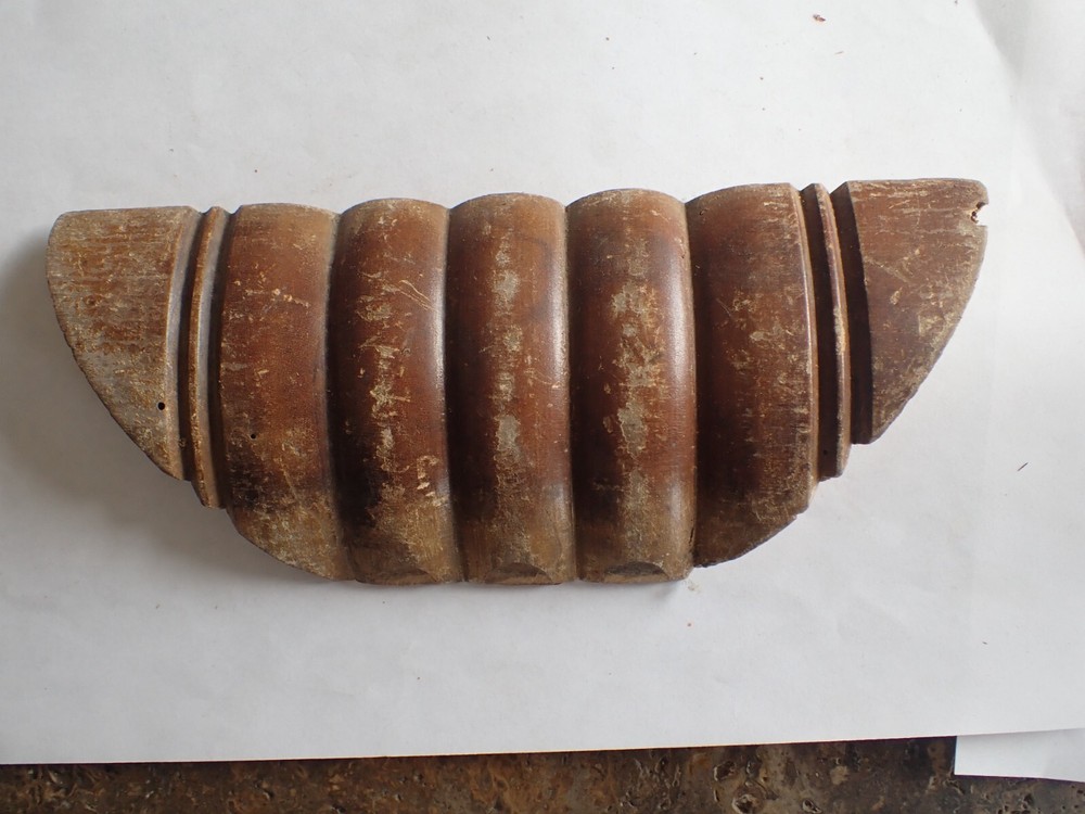 GERMAN CLOCK BOTTOM CASE PART