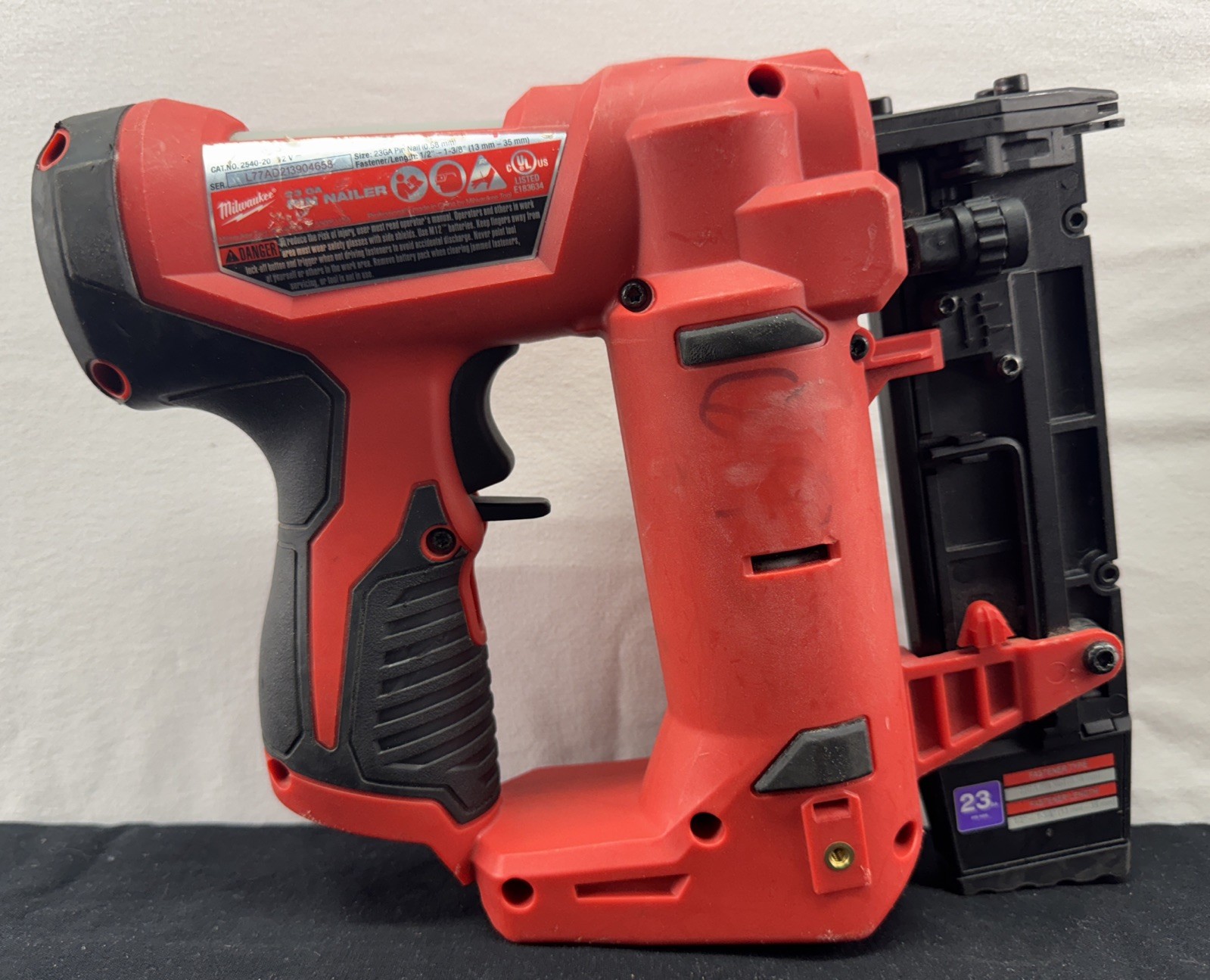 Milwaukee M12 12-Volt 23-Gauge Lithium-Ion Cordless Pin Nailer (Tool-Only)