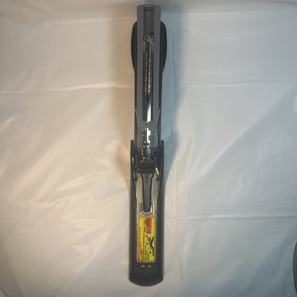 Staples Two Finger Stapler, 40-Sheet Capacity