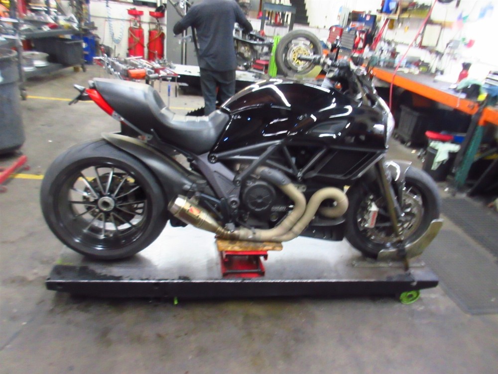 2015 15-18 Ducati Diavel Right Switch Throttle Control Cable Handlebar Grip