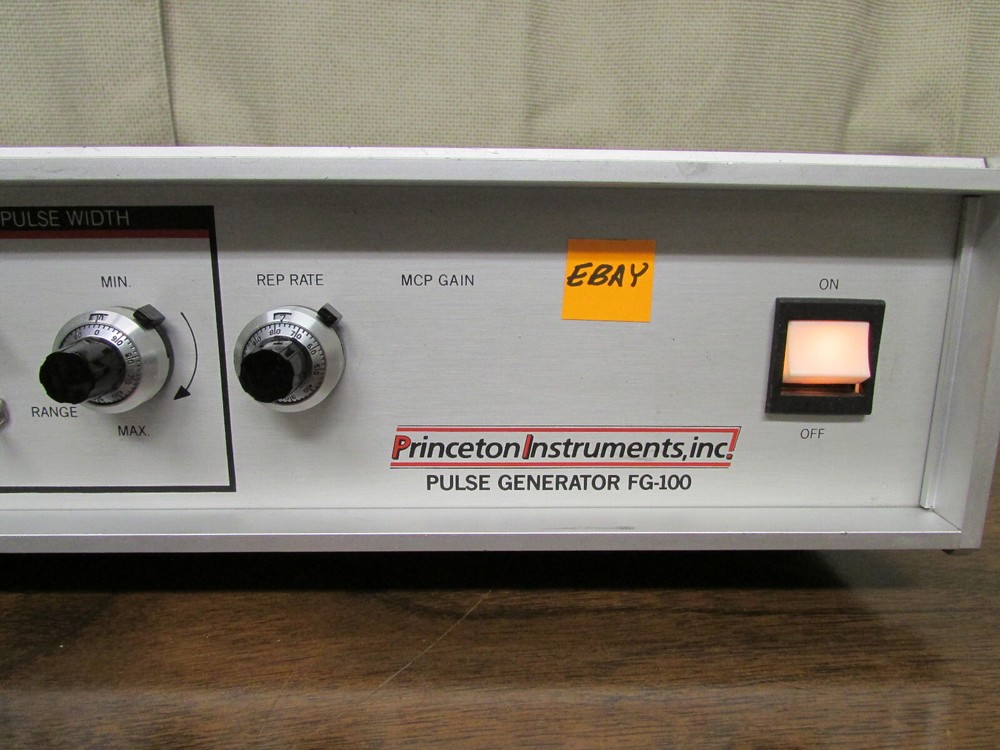 Princeton Instruments Model FG-100 Pulse Generator