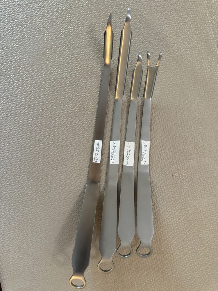 4PCS:-ORTHOPEDIC RETRACTOR (READ DESCRIPTION )