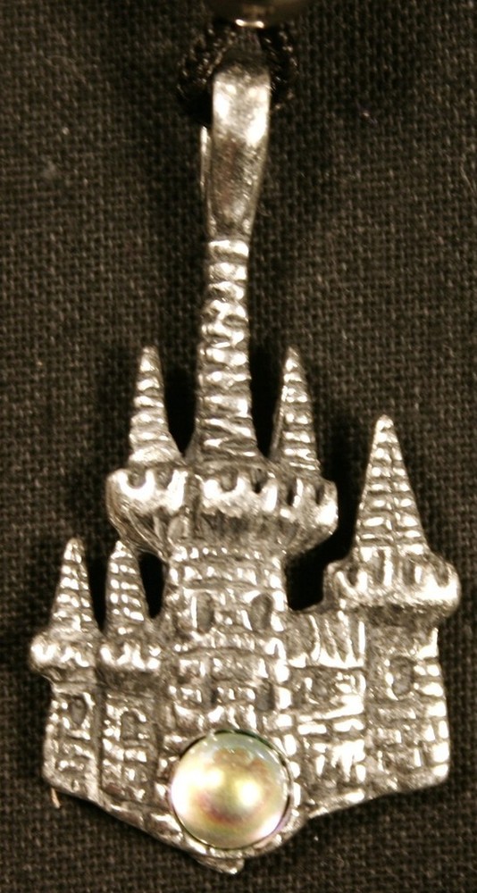 Mystical Tymes pendant - Castle (opal)