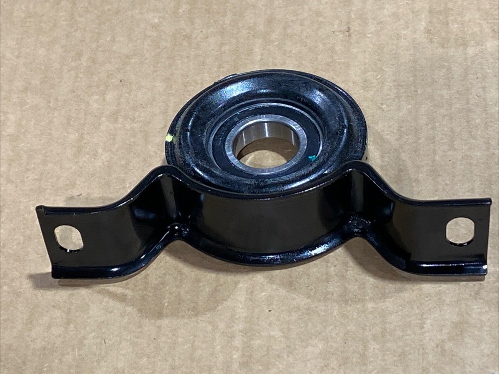 2016-2018 Chevrolet Camera Driveshaft Support A60057 New