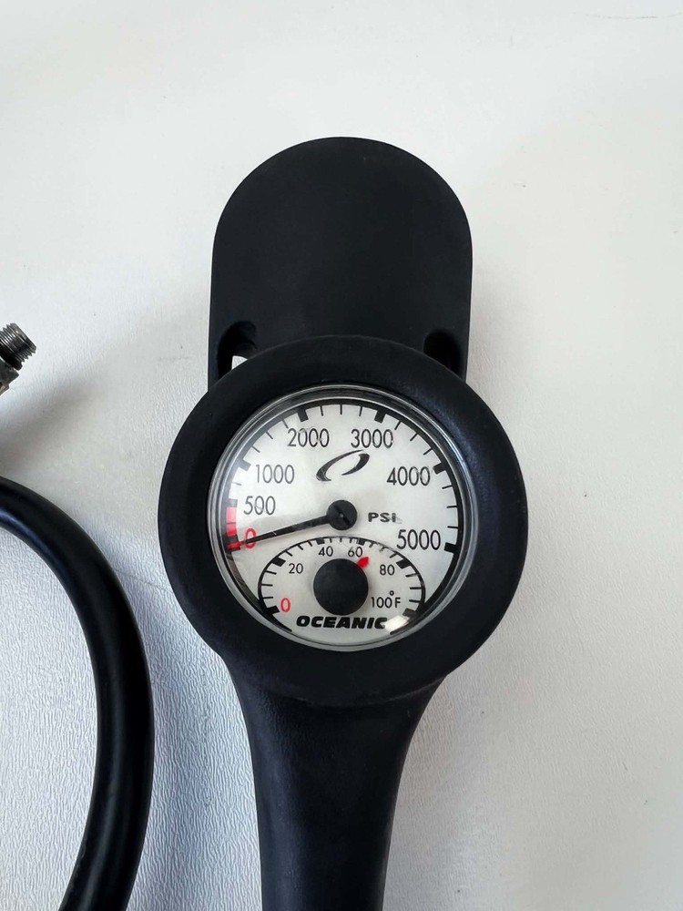 Oceanic Veo 200 Dive Computer Scuba Diving w/ Compass