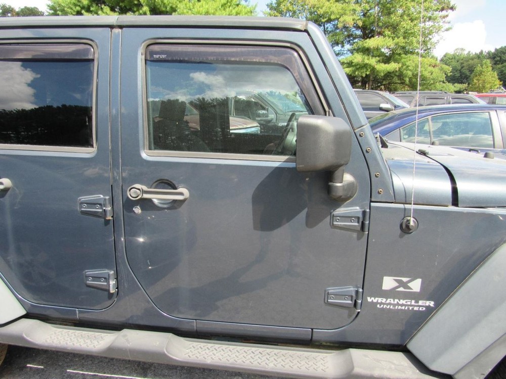 TJ 2008 Glove Box 1075297