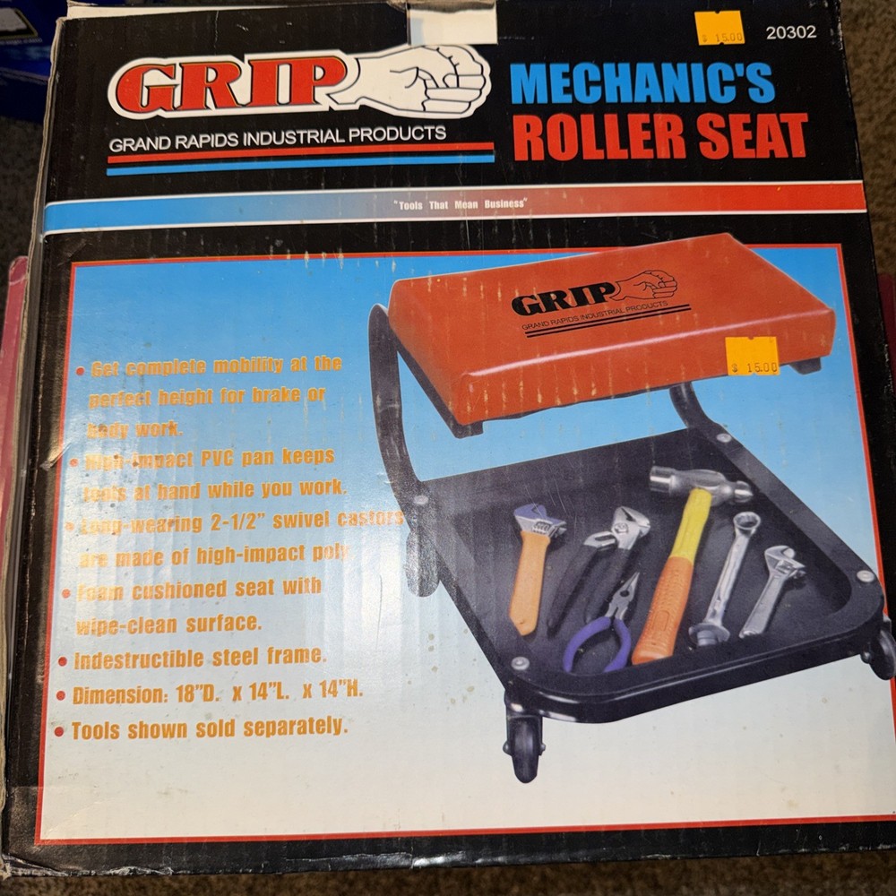 Grip Comfortable Mechanic Stool with 360-Degree Rollers