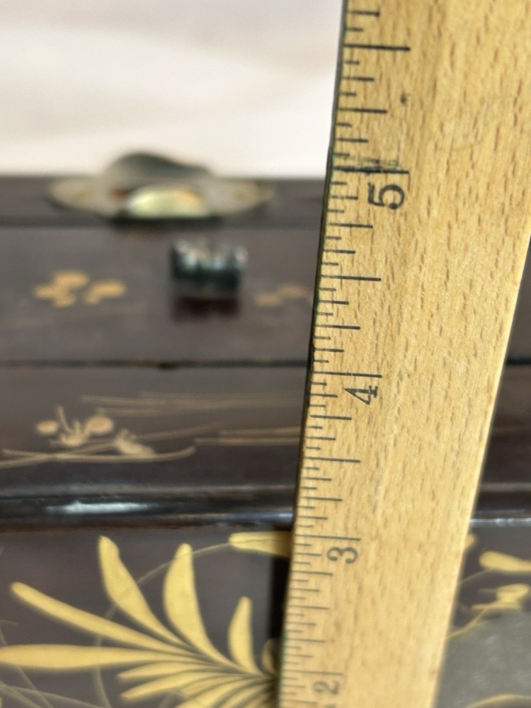 Mechanical Cigarette Dispenser Japanese Laquer Box