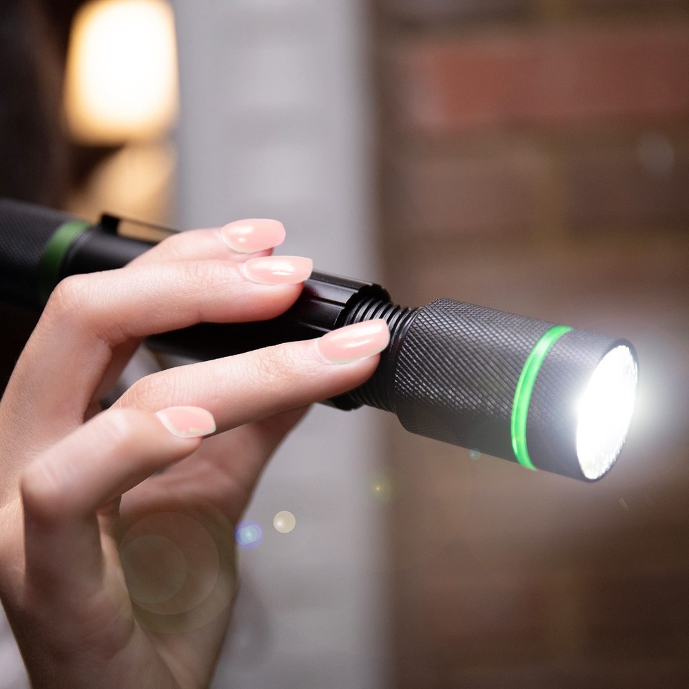 Police Security Dover 1000 Lumen Rechargeable Flashlight – USB Quik Connec