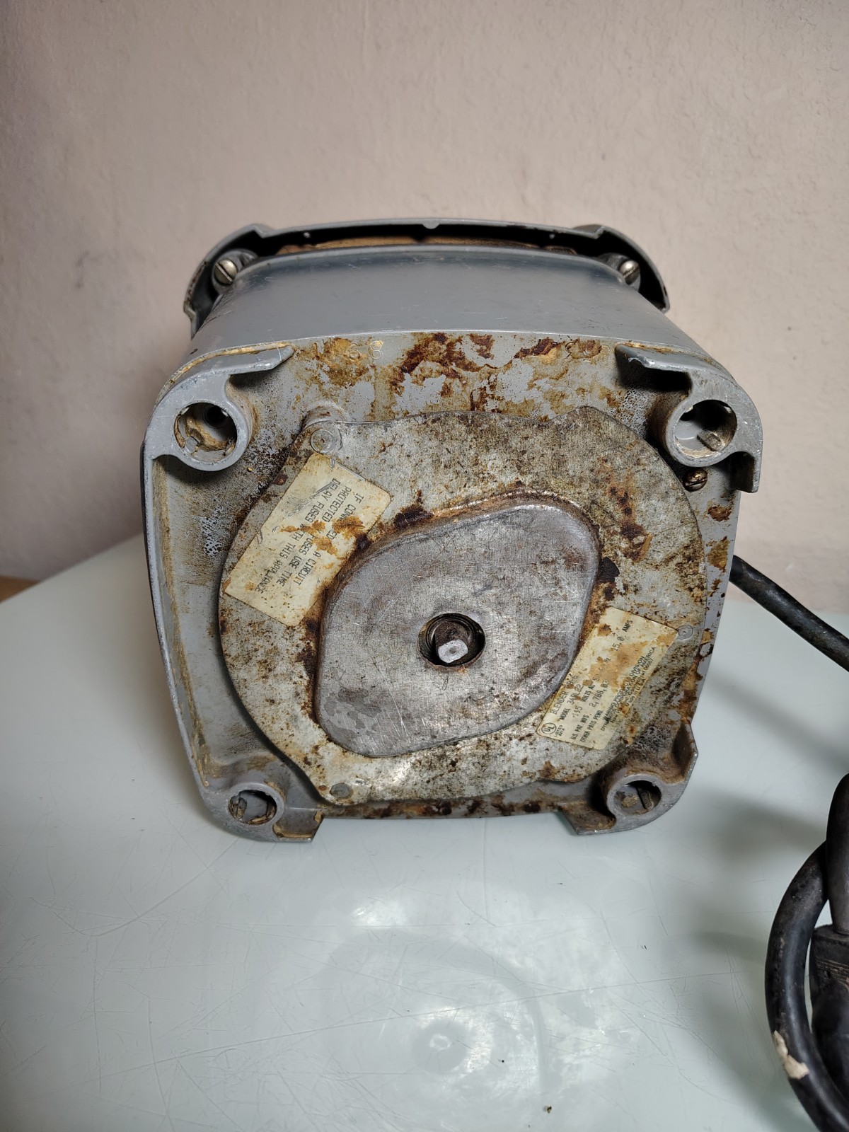 Waring Blender CB6 115 Volts Model 34BL22 Used - Needs Rubber Legs/Pads