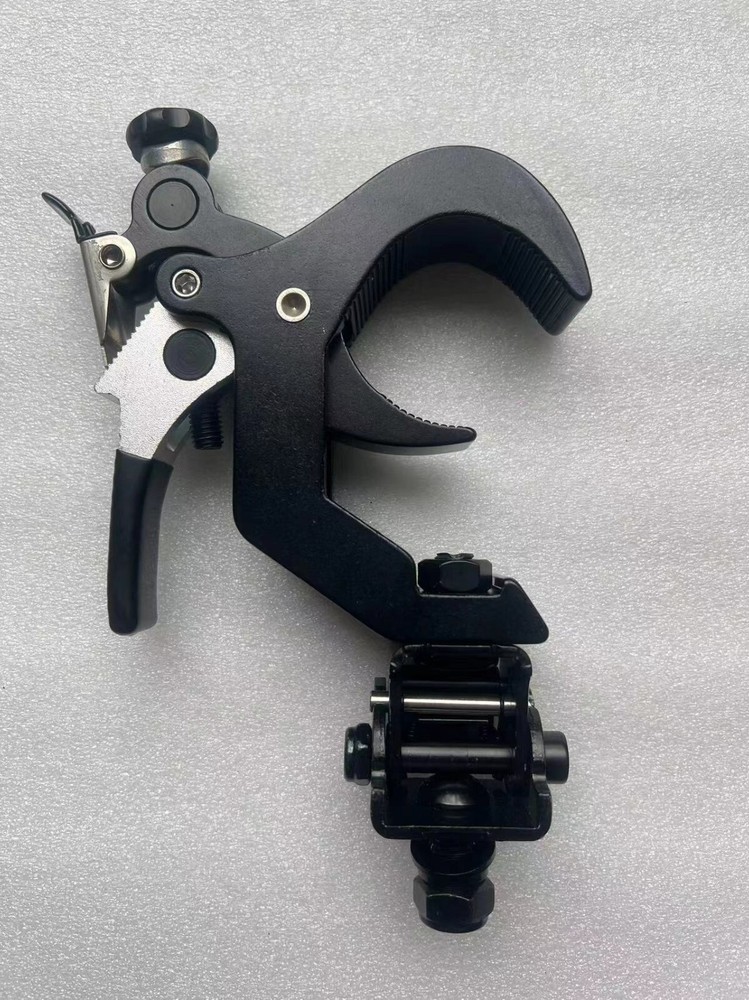 10PC Quick Installation Clamp Foldable Aluminum 45-60mm Stage Light Hook W/push