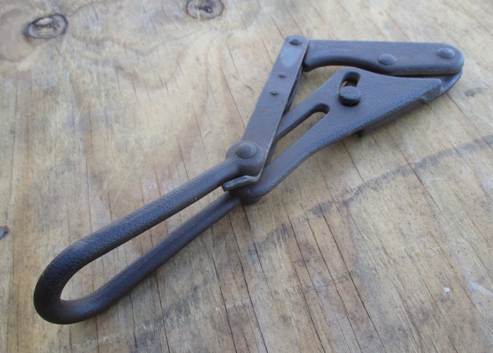 KLEIN 1613-40 MADE IN USA CABLE WIRE PULLER