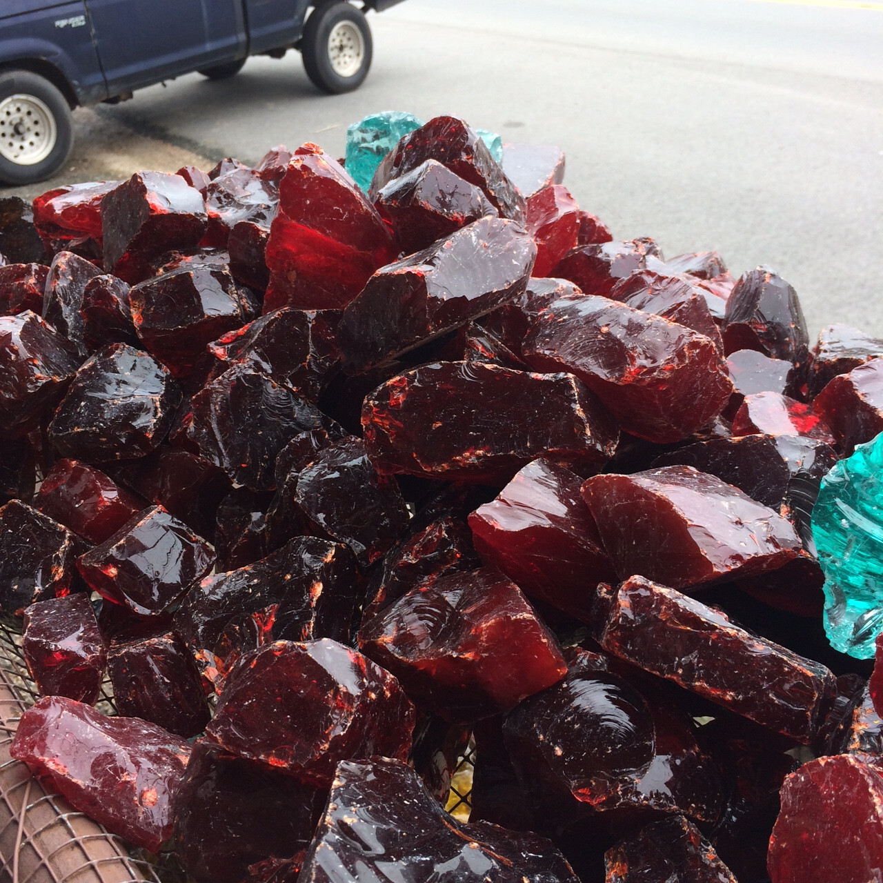 Blood Red Bulk 5 lb Slag Glass Cullet Sorcerer Stone Landscaping Aquarium Rock