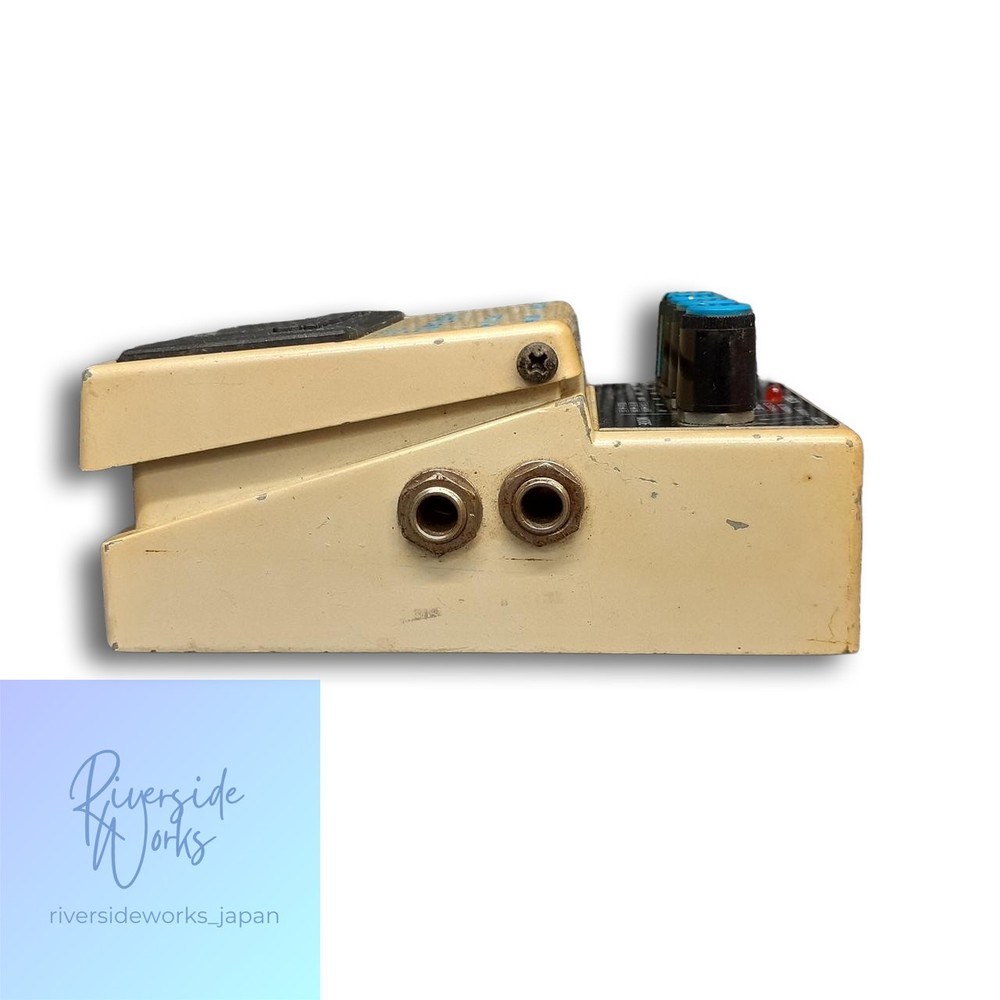 BOSS DD-3 Digital Delay Guitar Effects Pedal