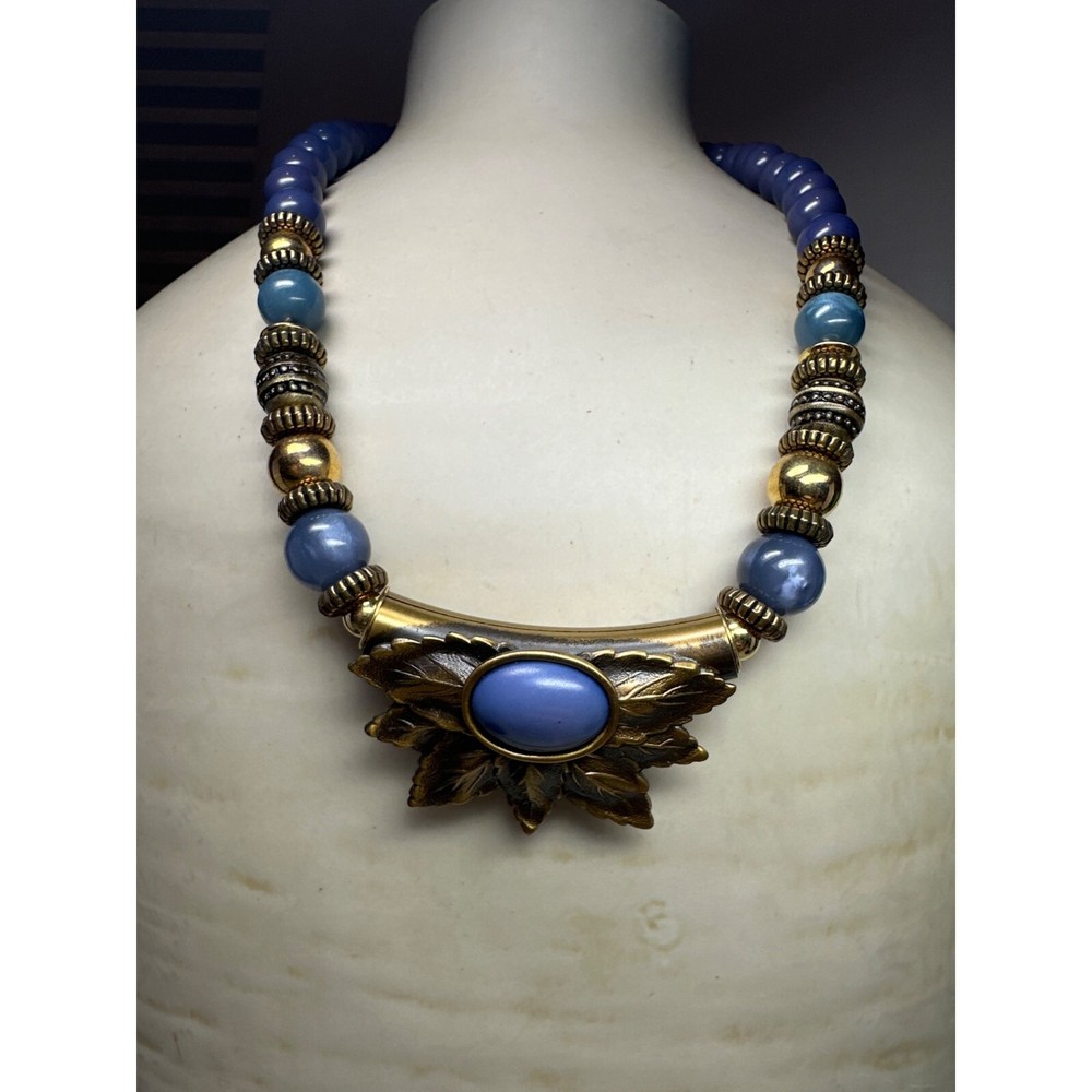 Vintage Flower Choker