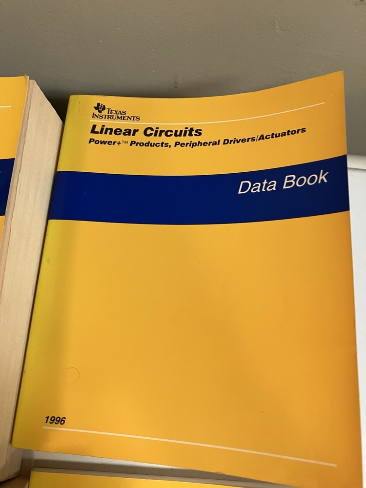 Texas Instruments Lot Of 8 Data Book Circuits, Logic, Amplifiers & Comparators