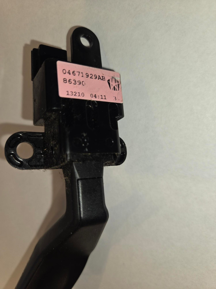 2007-2012 Dodge Caliber cruise control switch