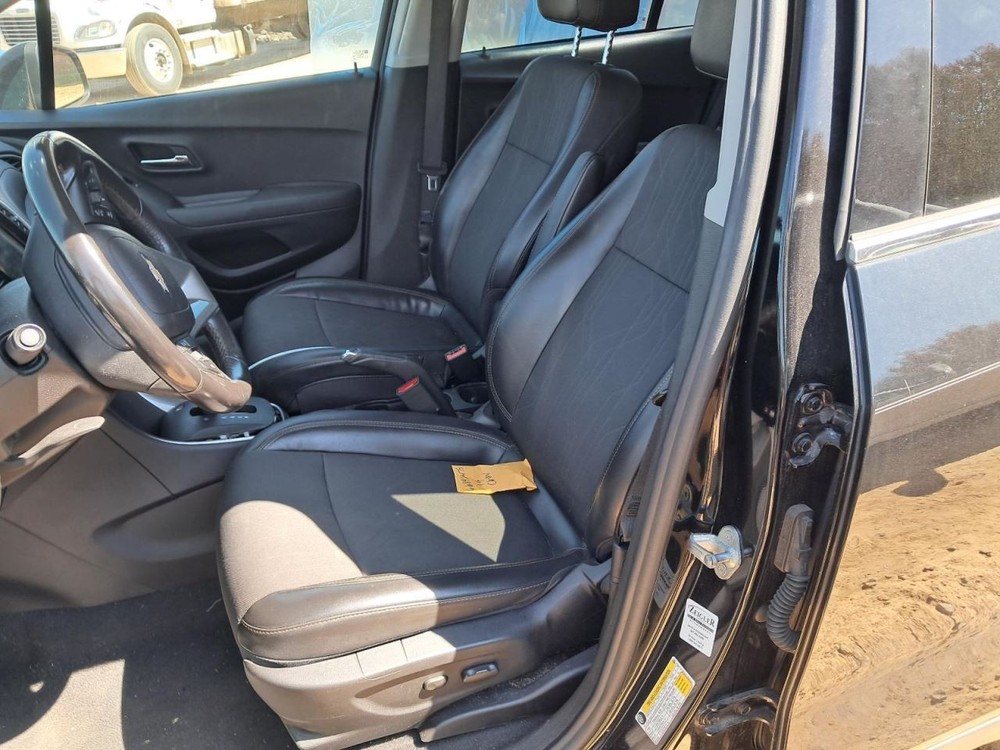 TRAX 2019 Glove Box 4787282