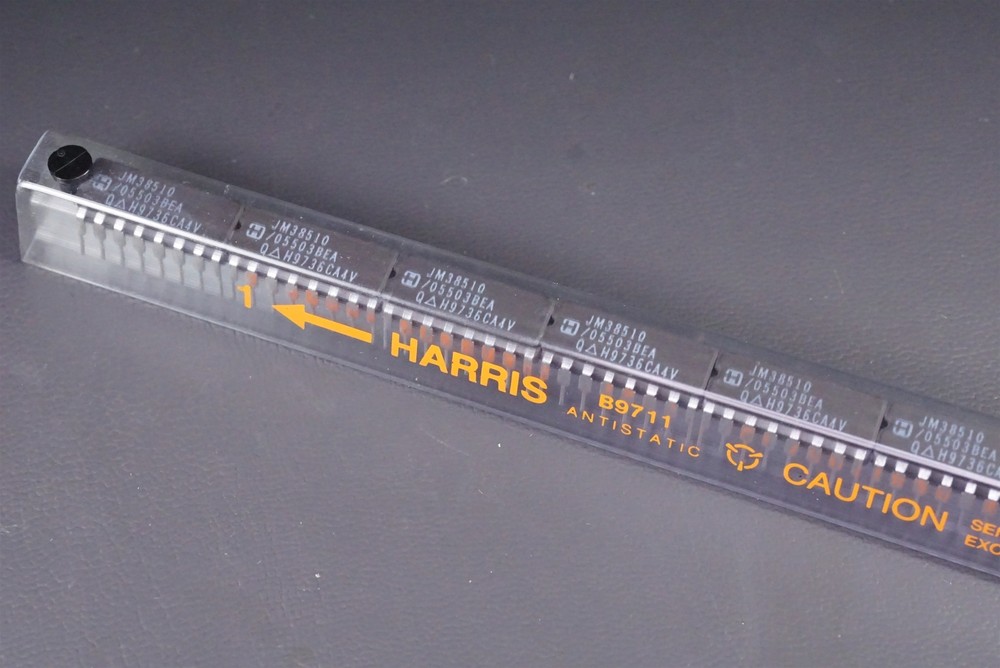 JM38510/05503BEA Harris Semiconductor CMOS Inverting Hex Buffer 16 Pin CDIP