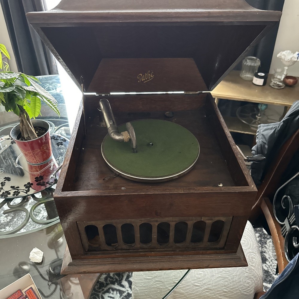 Pathe Phonograph Record Player Portable Table Top Style
