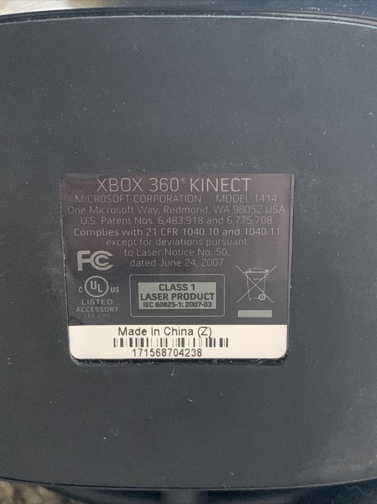 Microsoft Xbox 360 Kinect Sensor w/ Games Bundle - Great Condition