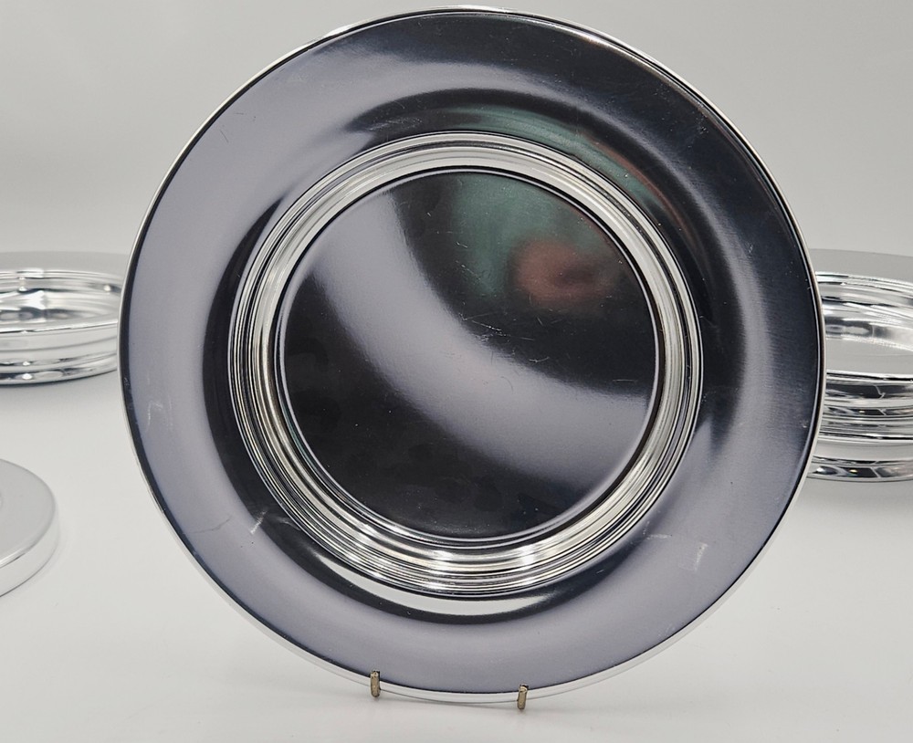 Communion Set Silver Tone Aluminum 4 Stackable Plates and Two Lids Used