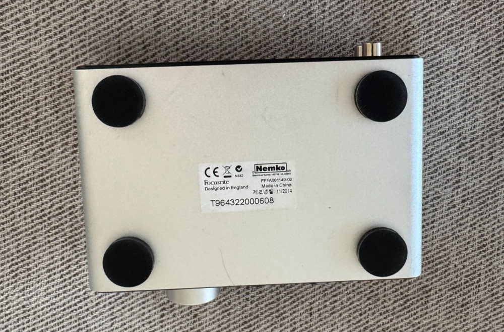 Focusrite iTrack Solo - WITH DEVICE LINK CABLE INCLUDED