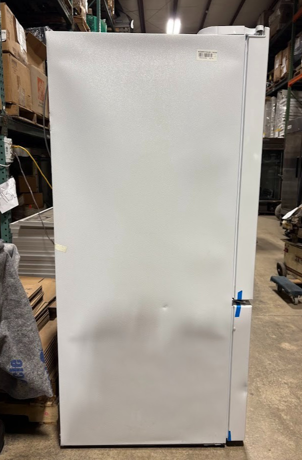 GE GFE26JGMWW 36" White 25.6 Cu. Ft. French Door Refrigerator NOB **READ**