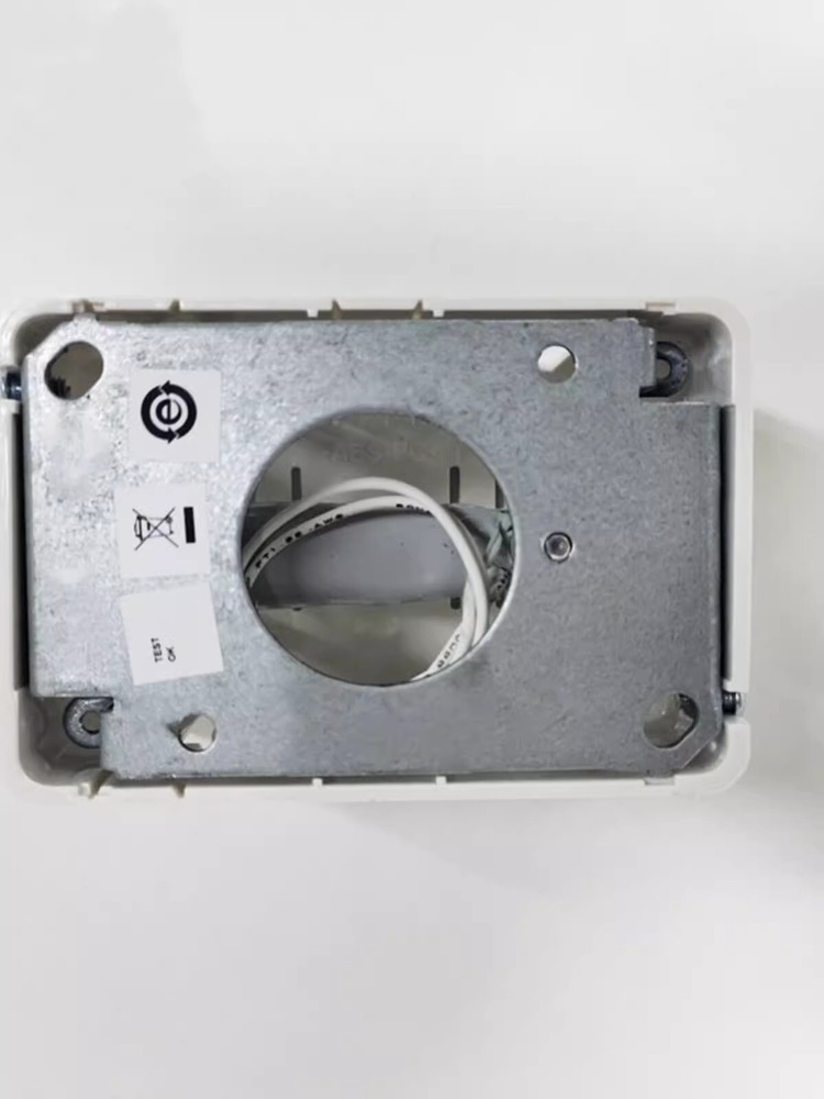 1pcs Johnson TE-6324P-1 Platinum signal Indoor Temperature Sensor