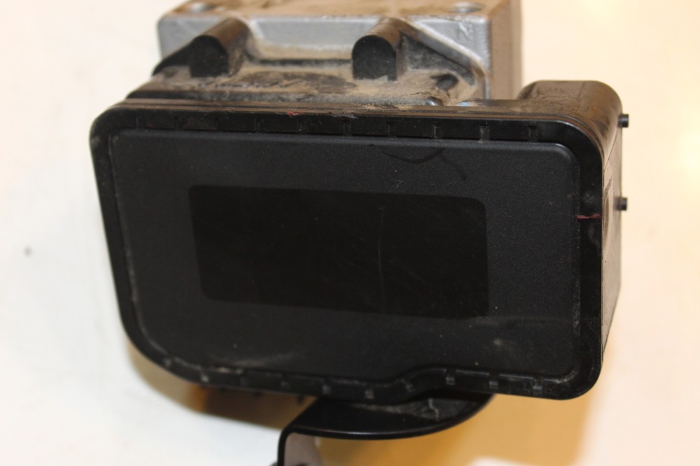 2013 Triumph Tiger 800 ABS Brake Pump Unit Module Control 2022011