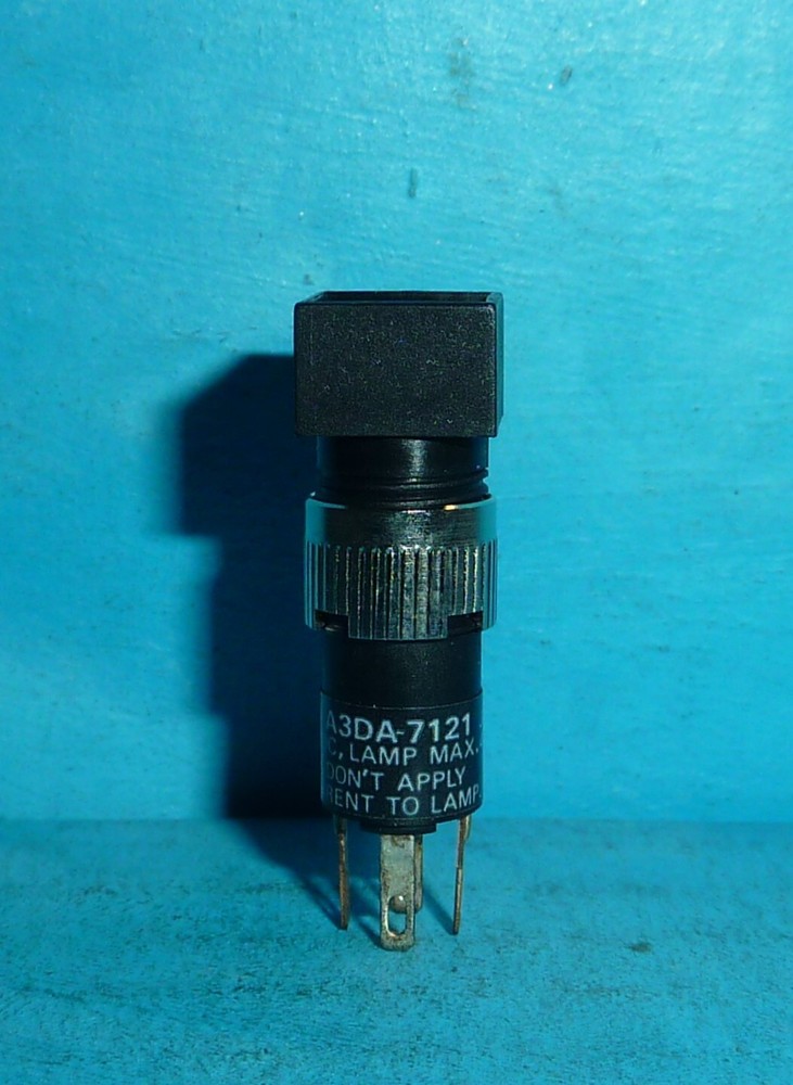 Omron A3DA-7121 Pushbutton Switches 14pcs NOS/NIB