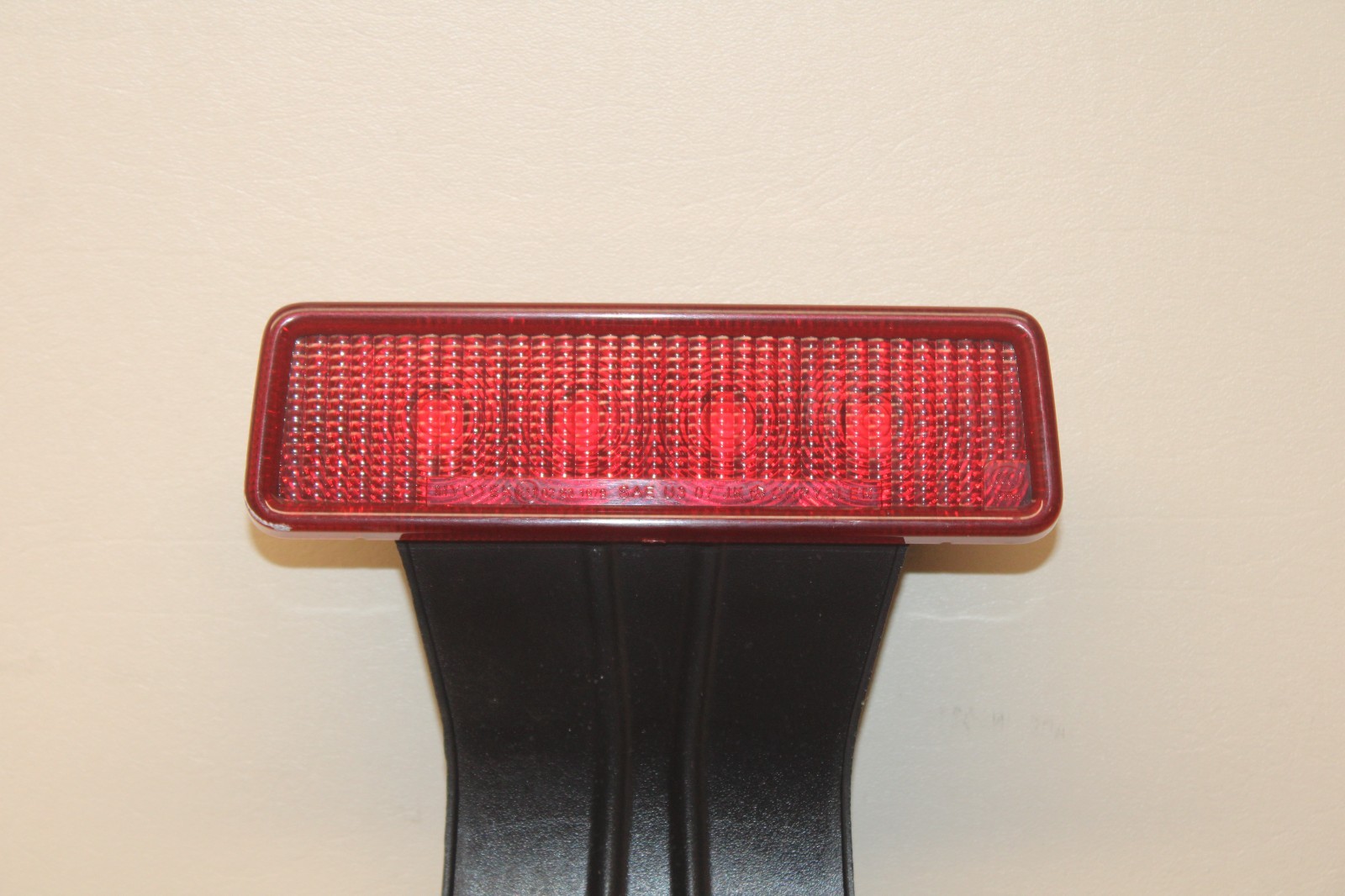 07-18 JEEP WRANGLER REAR SPARE TIRE BRACKET CARRIER THIRD BRAKE LIGHT 55397217