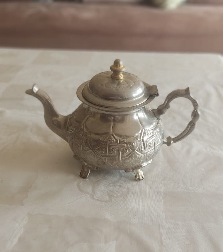 Vintage Moroccan Teapot | Elegant Tea Serving for Moroccan Mint Tea - Medium