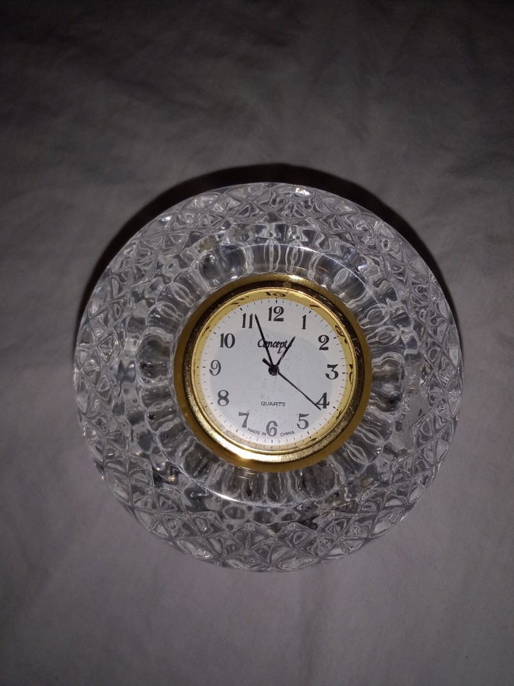 Glass Crystal Quartz Desk Clock