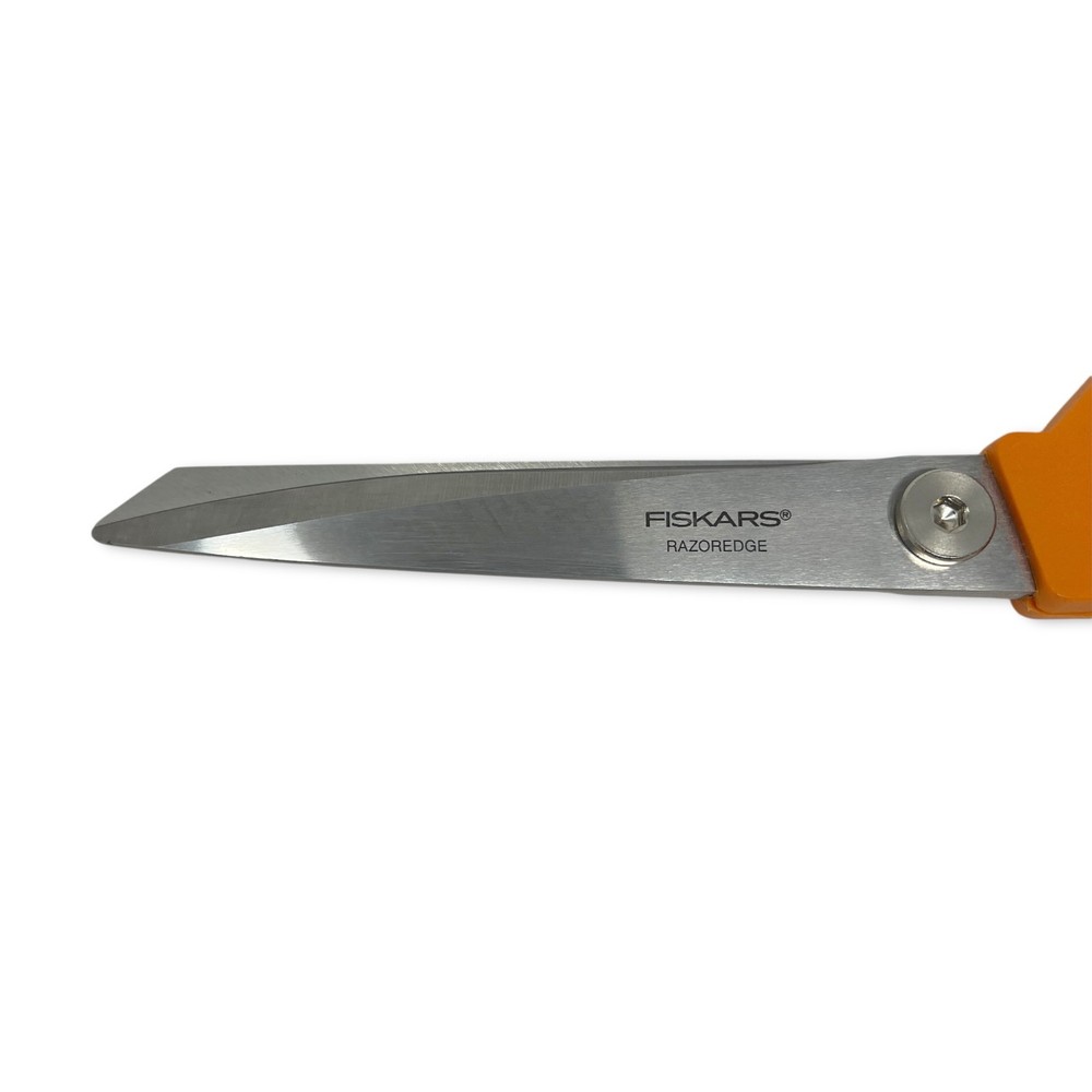 Fiskars RazorEdge Fabric Shears, Professional Sewing Scissors, 8 Inch, Orange