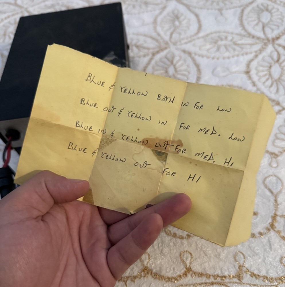 Outcom "The Force" 28.0-29.7 MHz Transmitter. UNTESTED