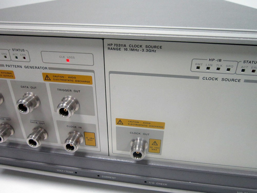 HP 70001A MAINFRAME WITH 70841B PATTERN GENERATOR & 70311A CLOCK SOURCE